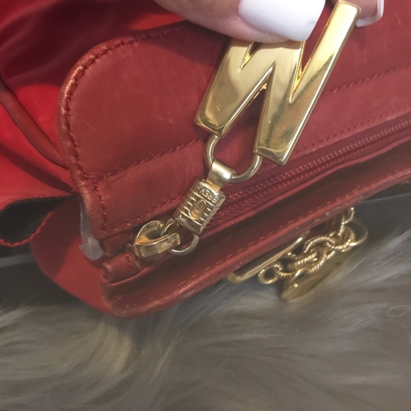 💯% Authentic Moschino Red Clutch Cosmetic Handbag - Picture 2 of 16